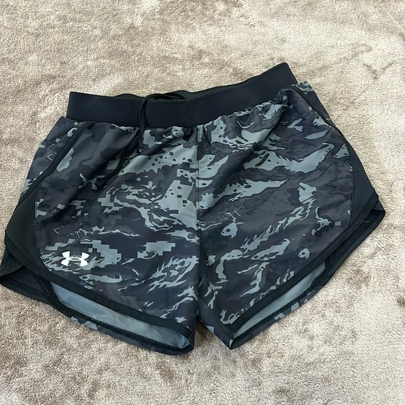 Under Armour Pants - Under Armour Fly By 2.0Running Shorts with Reflective
